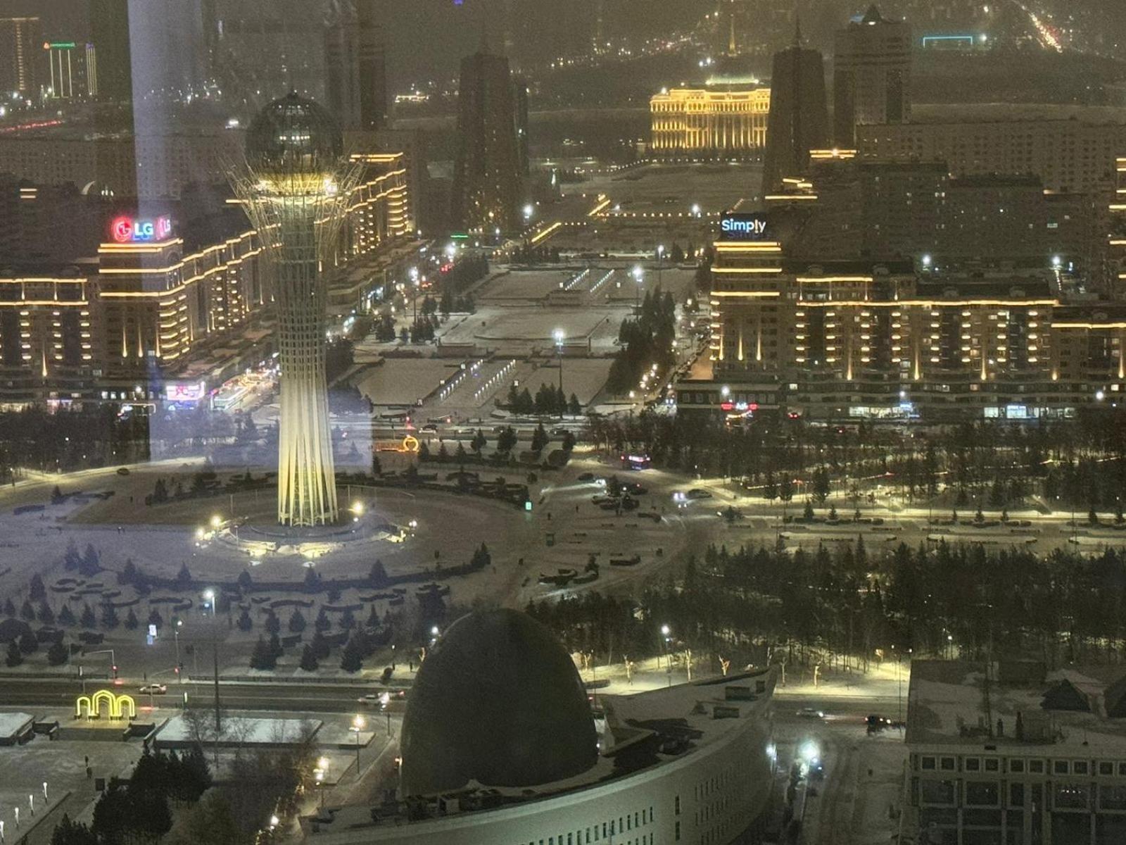 Apart Hotel 36 этаж Astana Buitenkant foto